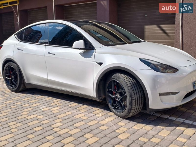 Внедорожник / Кроссовер Tesla Model Y 2023 в Виннице