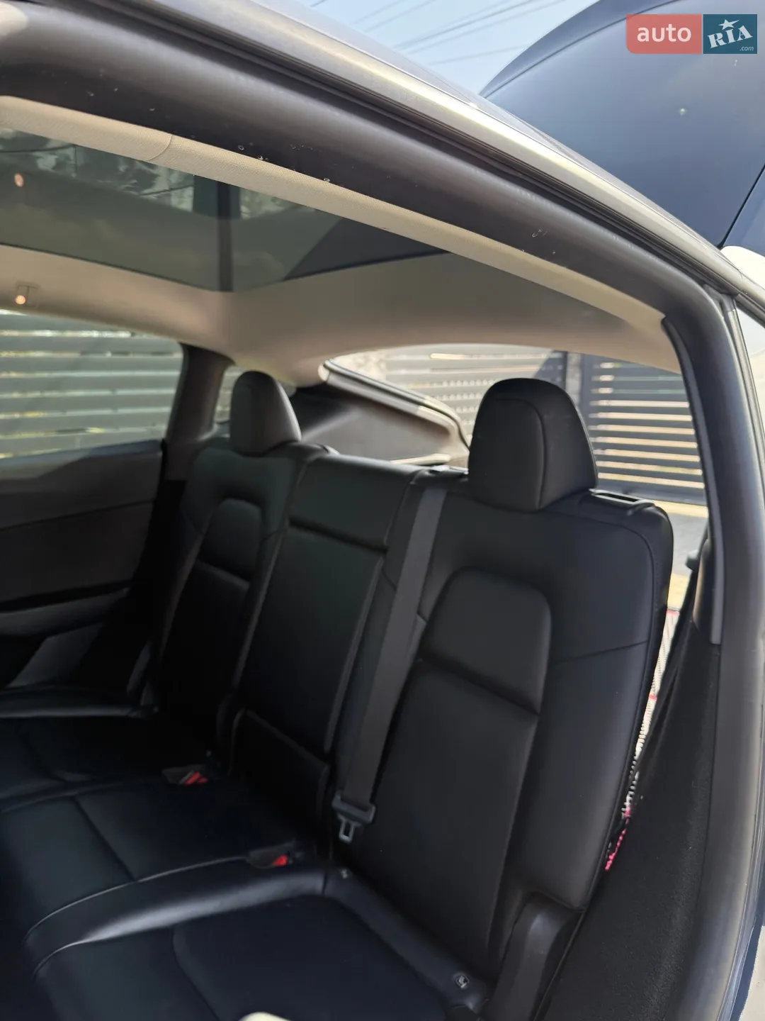 2022 Tesla Model Y - мініатюра 5
