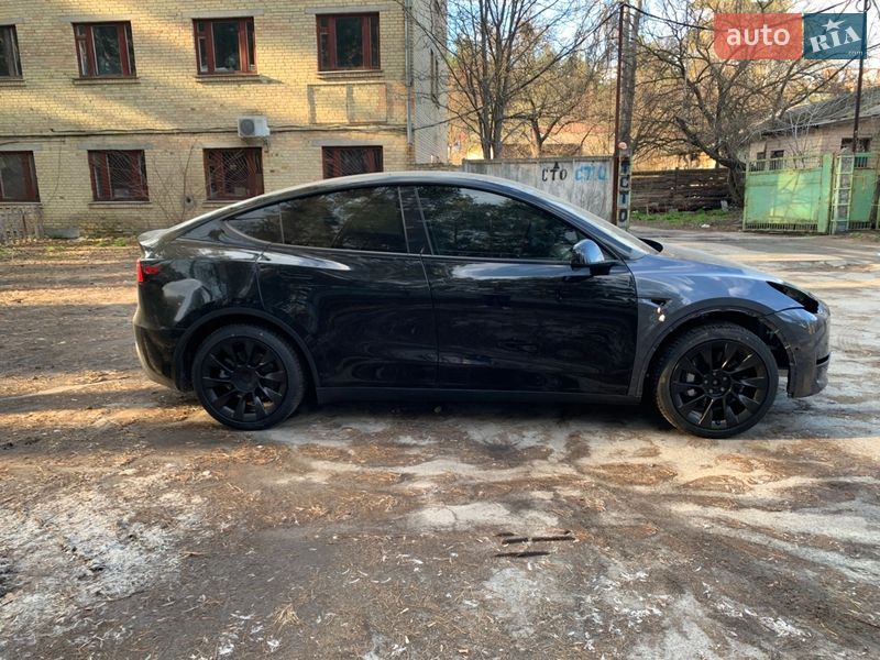 Внедорожник / Кроссовер Tesla Model Y 2022 в Киеве
