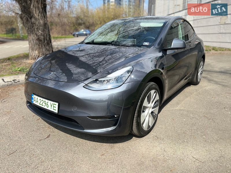 Внедорожник / Кроссовер Tesla Model Y 2024 в Киеве