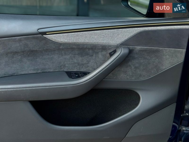 Позашляховик / Кросовер Tesla Model Y 2025 в Харкові