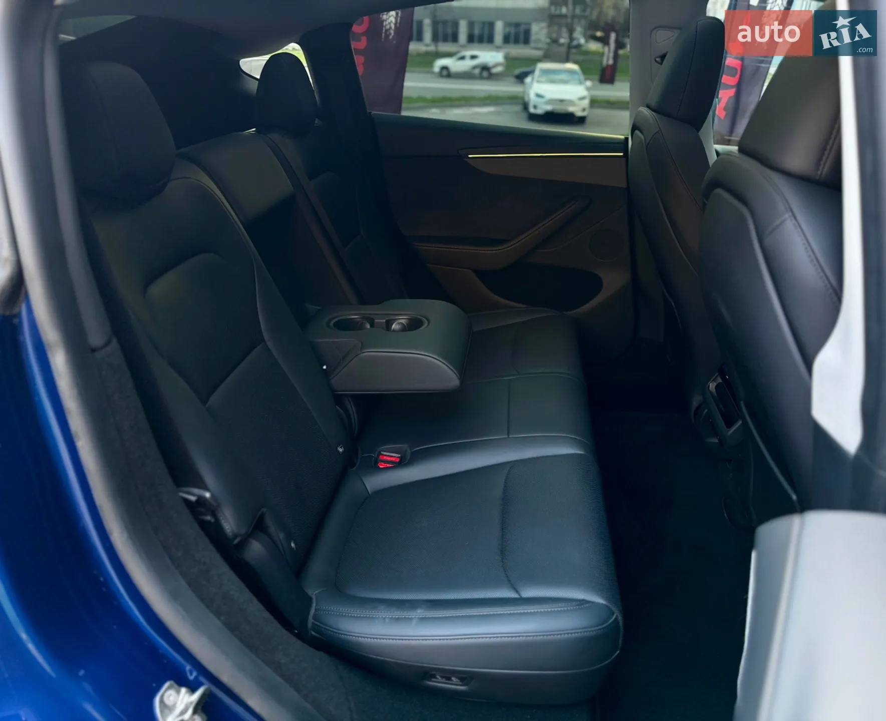 2025 Tesla Model Y - мініатюра 18