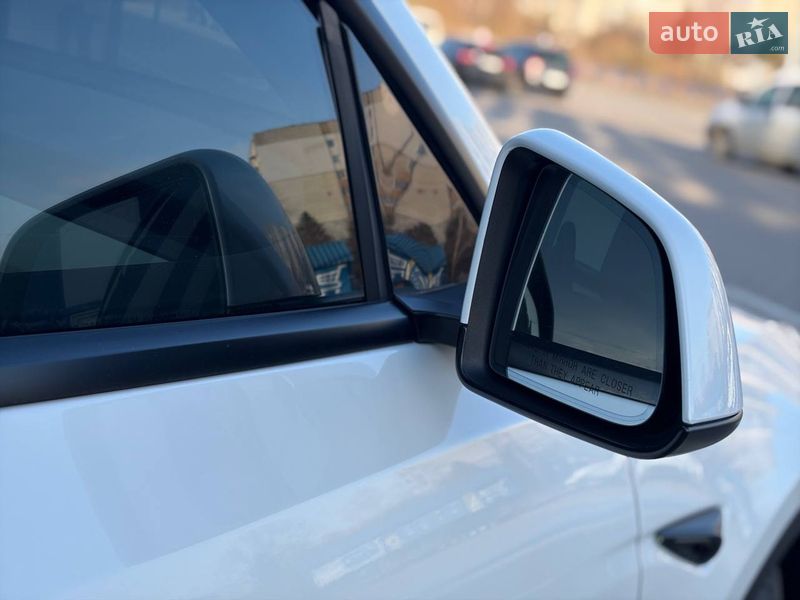 Внедорожник / Кроссовер Tesla Model Y 2024 в Дрогобыче