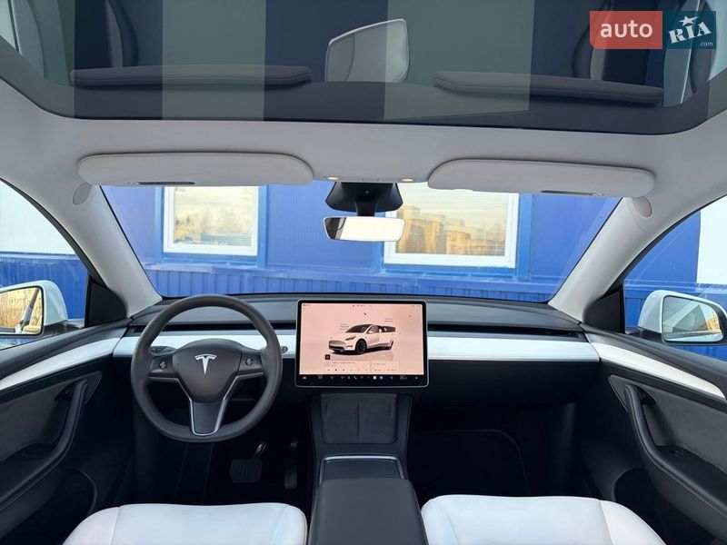 Внедорожник / Кроссовер Tesla Model Y 2024 в Дрогобыче