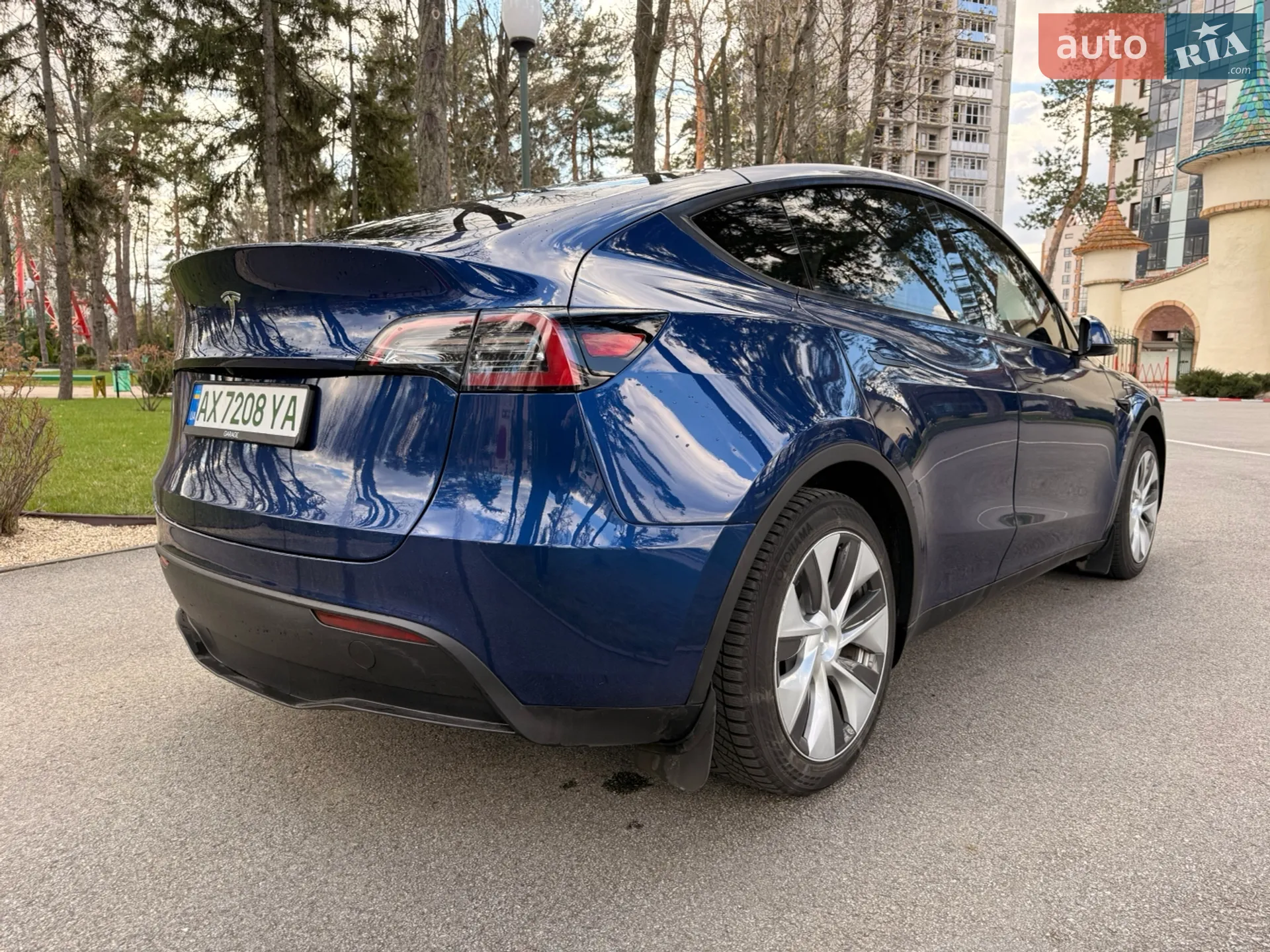 2023 Tesla Model Y - мініатюра 3