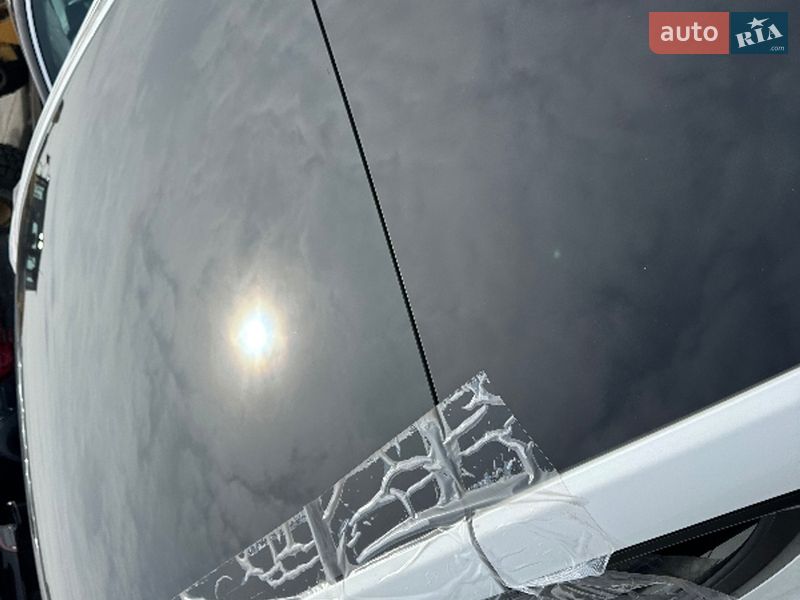 Позашляховик / Кросовер Tesla Model Y 2023 в Києві