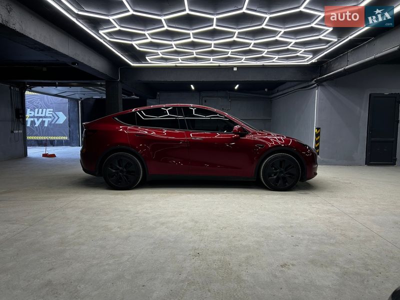 Позашляховик / Кросовер Tesla Model Y 2025 в Чернівцях фото 9 Позашляховик / Кросовер Tesla Model Y 2025 в Чернівцях
