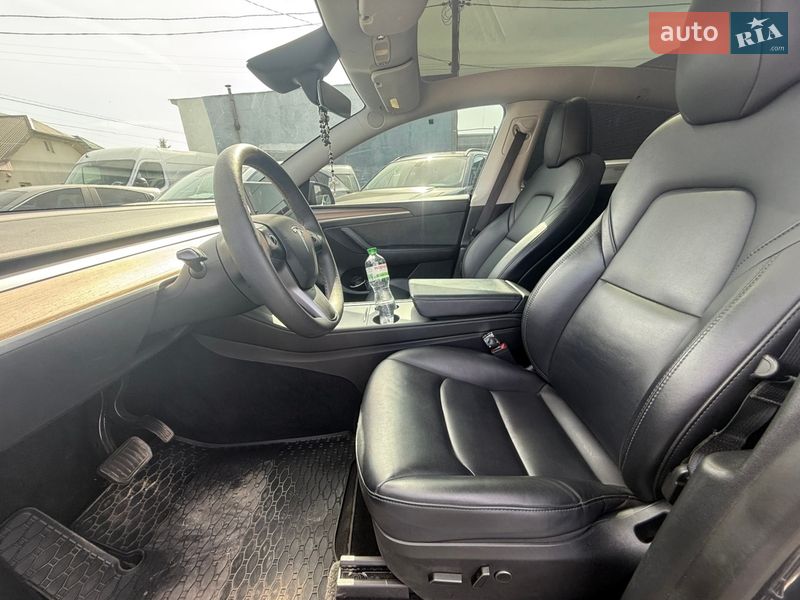 Внедорожник / Кроссовер Tesla Model Y 2023 в Стрые