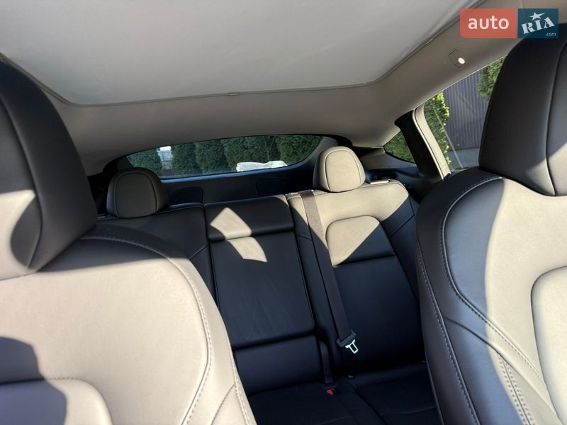 Внедорожник / Кроссовер Tesla Model Y 2024 в Ровно