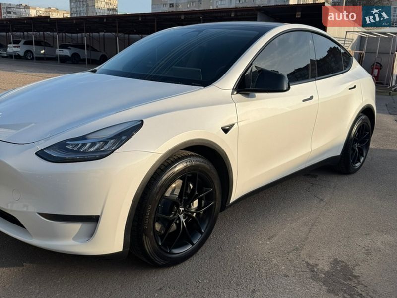 Позашляховик / Кросовер Tesla Model Y 2023 в Одесі