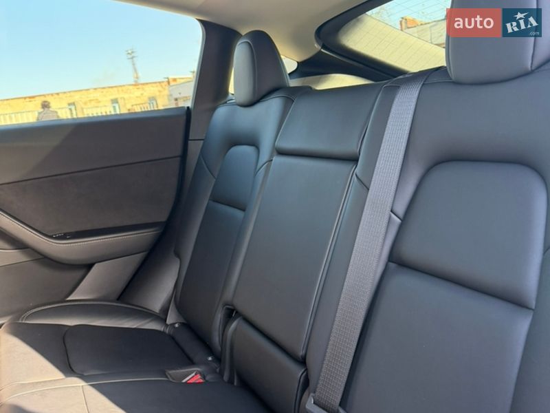 Позашляховик / Кросовер Tesla Model Y 2022 в Києві