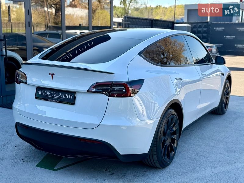 Внедорожник / Кроссовер Tesla Model Y 2023 в Киеве