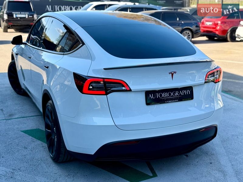 Внедорожник / Кроссовер Tesla Model Y 2023 в Киеве