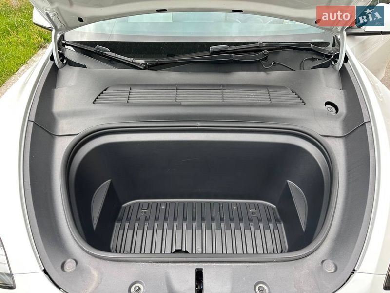 Внедорожник / Кроссовер Tesla Model Y 2022 в Киеве фото 11 Внедорожник / Кроссовер Tesla Model Y 2022 в Киеве