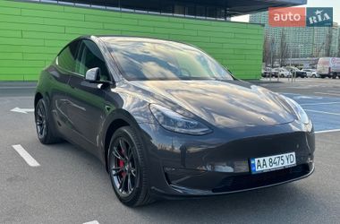 Внедорожник / Кроссовер Tesla Model Y 2024 в Киеве