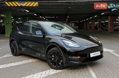 Внедорожник / Кроссовер Tesla Model Y 2024 в Киеве