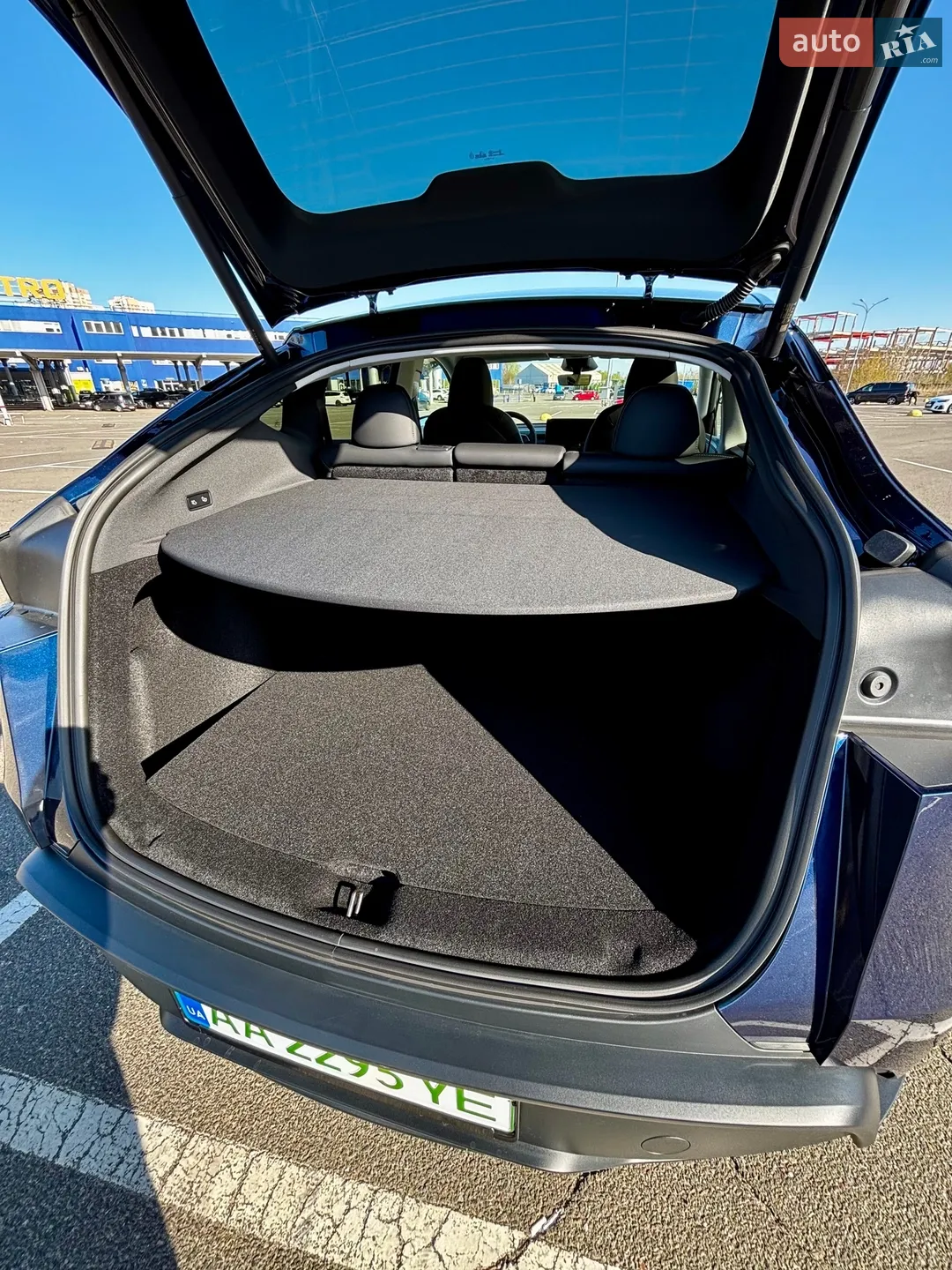 2025 Tesla Model Y - мініатюра 10