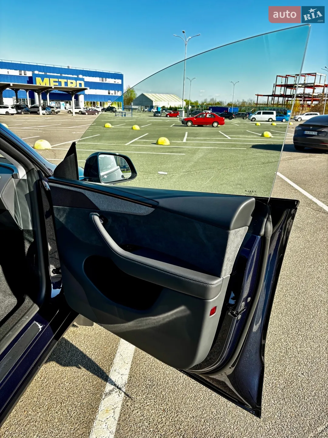 2025 Tesla Model Y - мініатюра 30