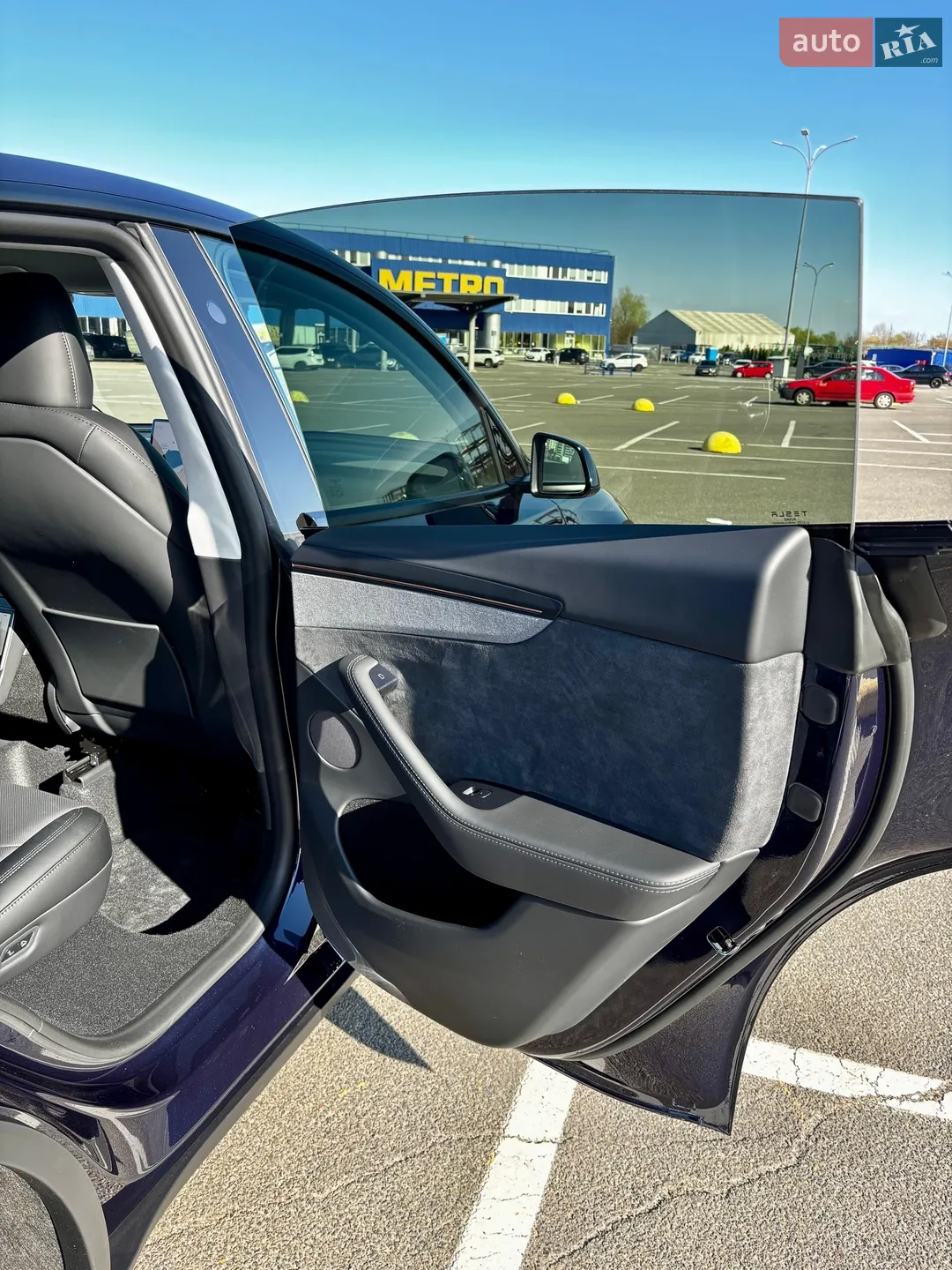 2025 Tesla Model Y - мініатюра 28