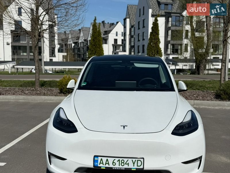 Позашляховик / Кросовер Tesla Model Y 2023 в Києві