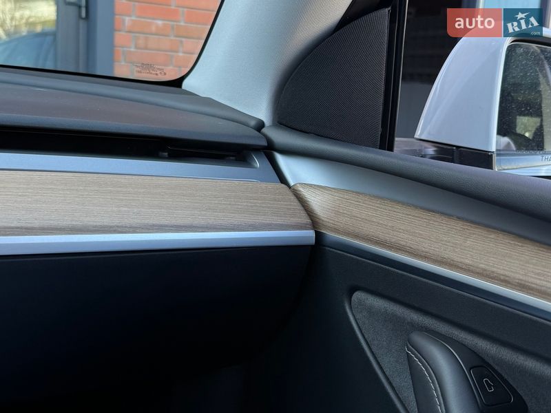 Внедорожник / Кроссовер Tesla Model Y 2023 в Кременчуге фото 12 Внедорожник / Кроссовер Tesla Model Y 2023 в Кременчуге