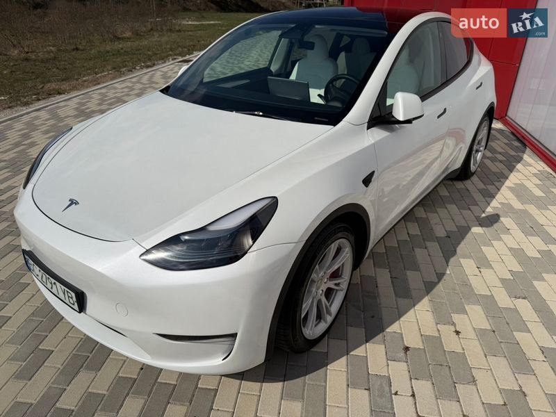 Внедорожник / Кроссовер Tesla Model Y 2023 в Львове