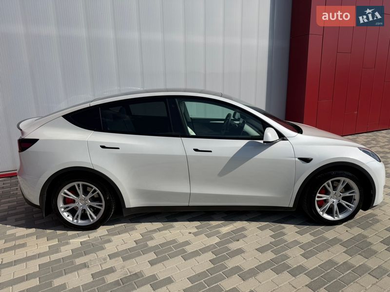 Внедорожник / Кроссовер Tesla Model Y 2023 в Львове