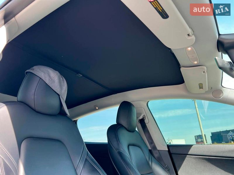 Внедорожник / Кроссовер Tesla Model Y 2021 в Львове