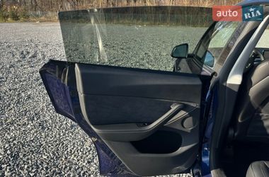 Внедорожник / Кроссовер Tesla Model Y 2023 в Львове