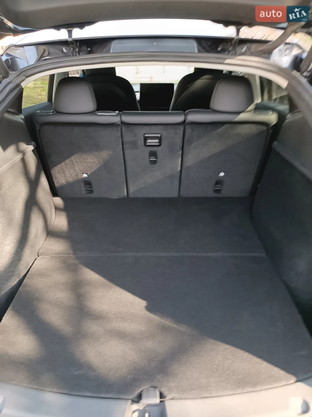 2025 Tesla Model Y - мініатюра 28