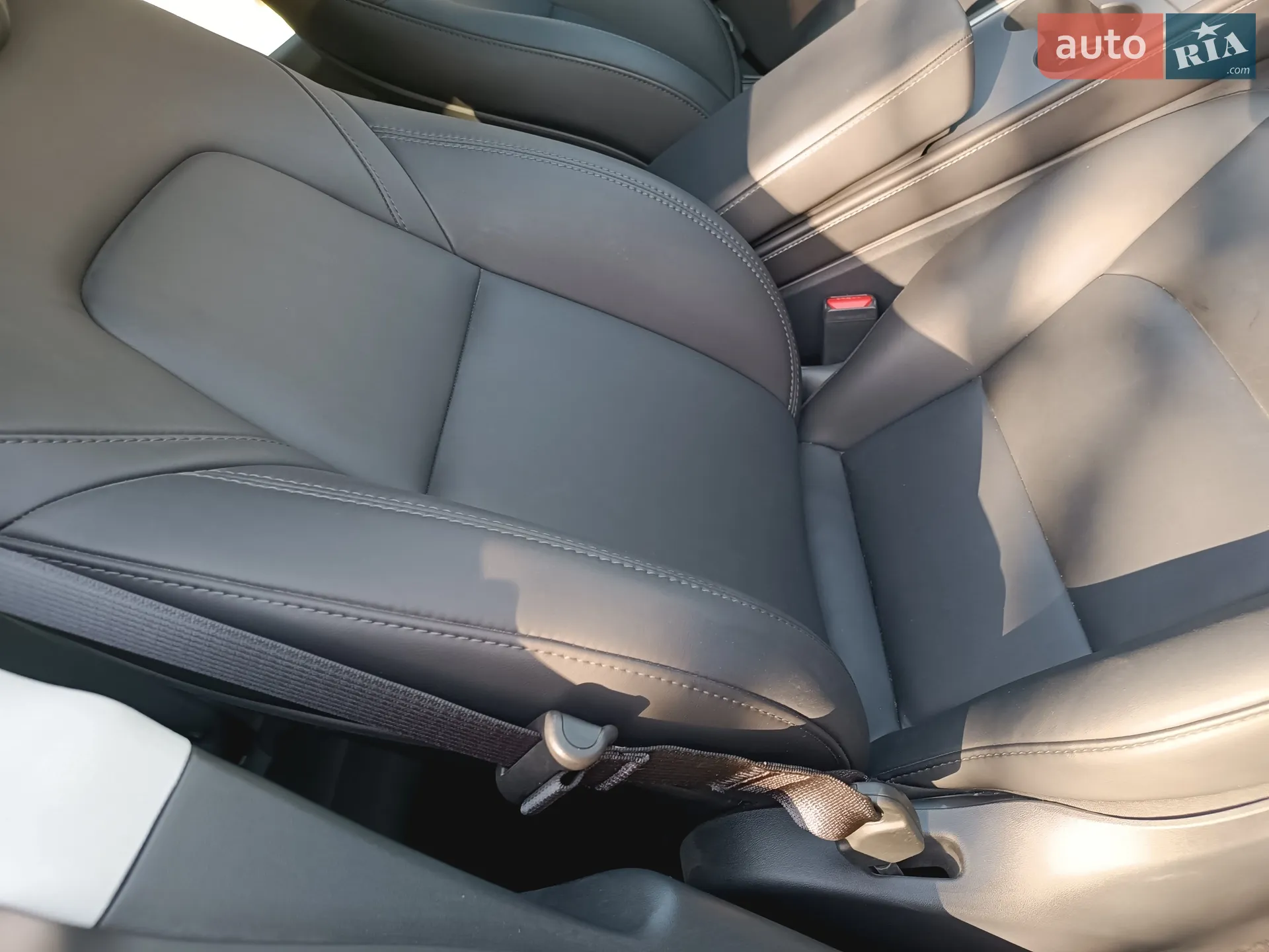 2025 Tesla Model Y - мініатюра 31
