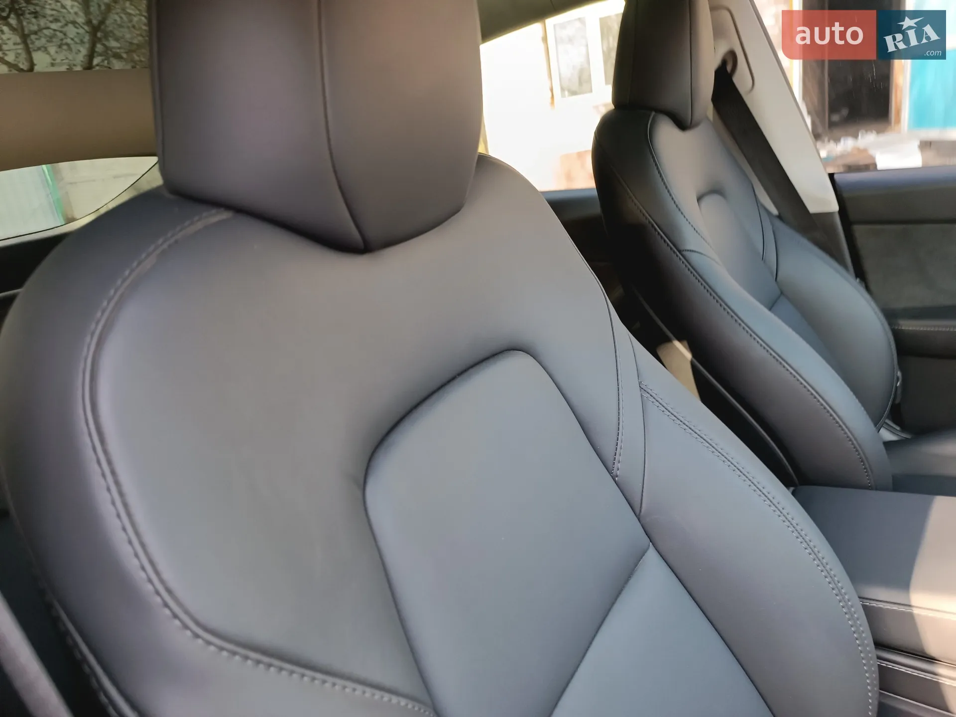 2025 Tesla Model Y - мініатюра 33
