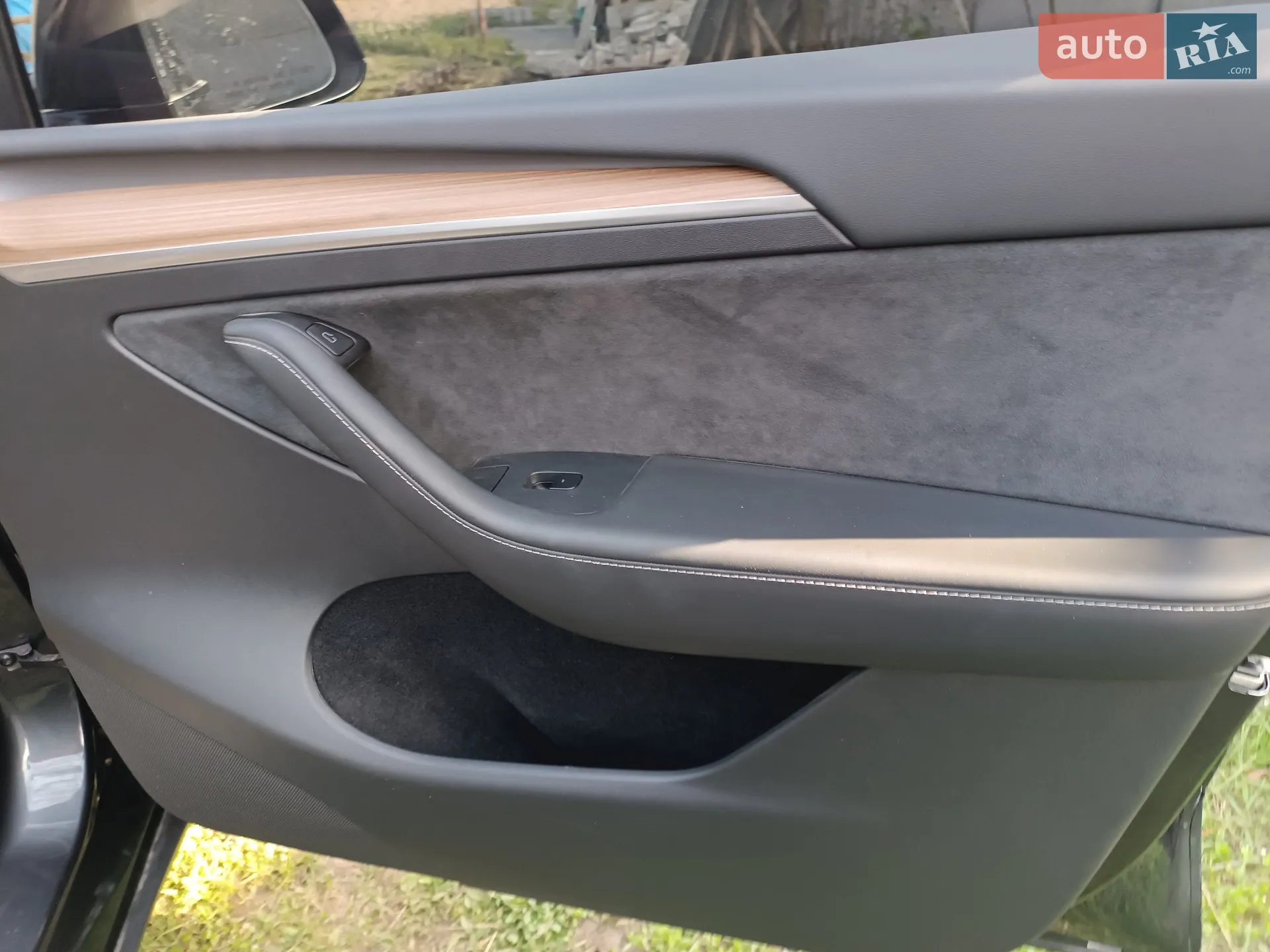 2025 Tesla Model Y - мініатюра 34