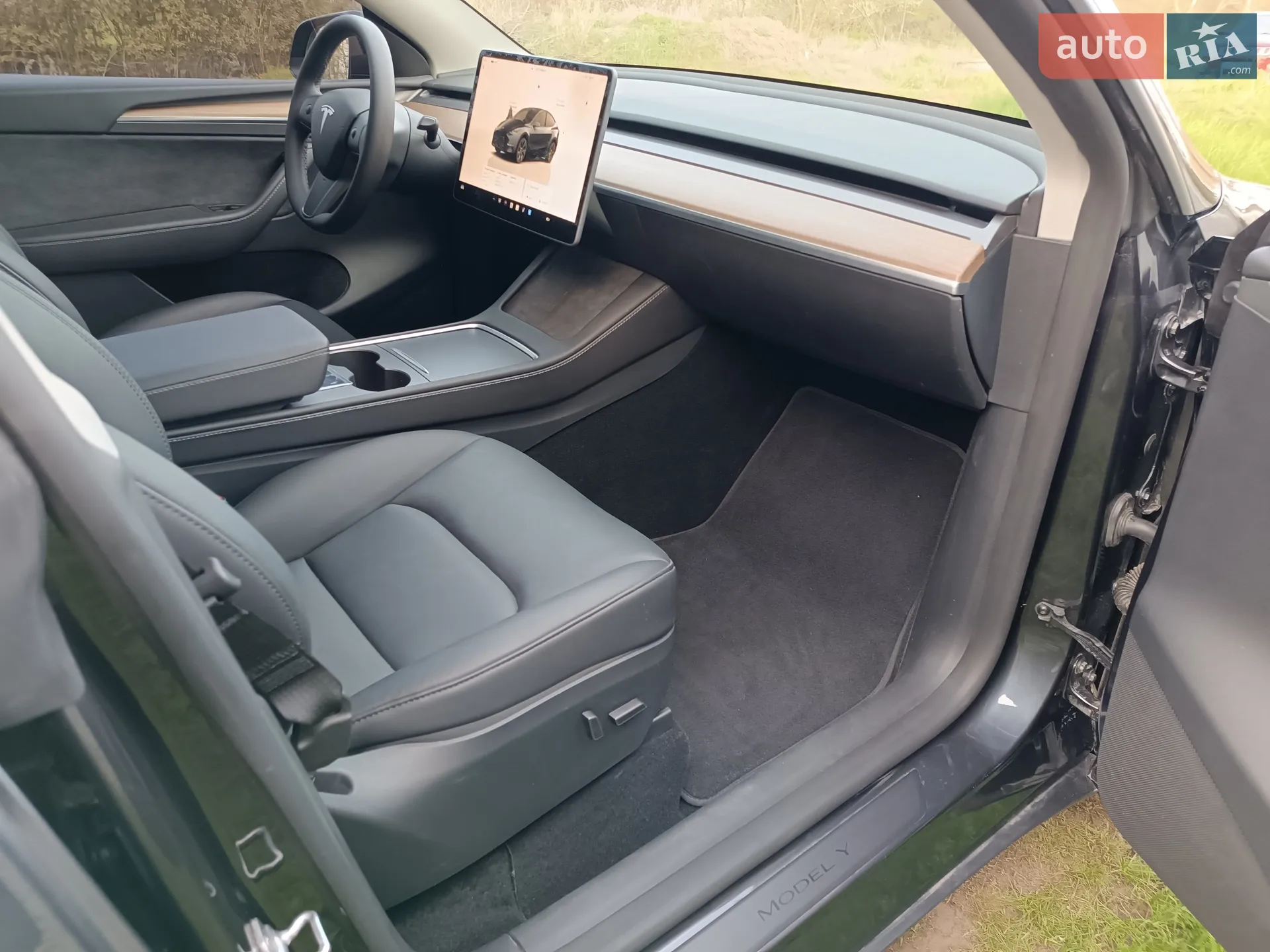 2025 Tesla Model Y - мініатюра 49