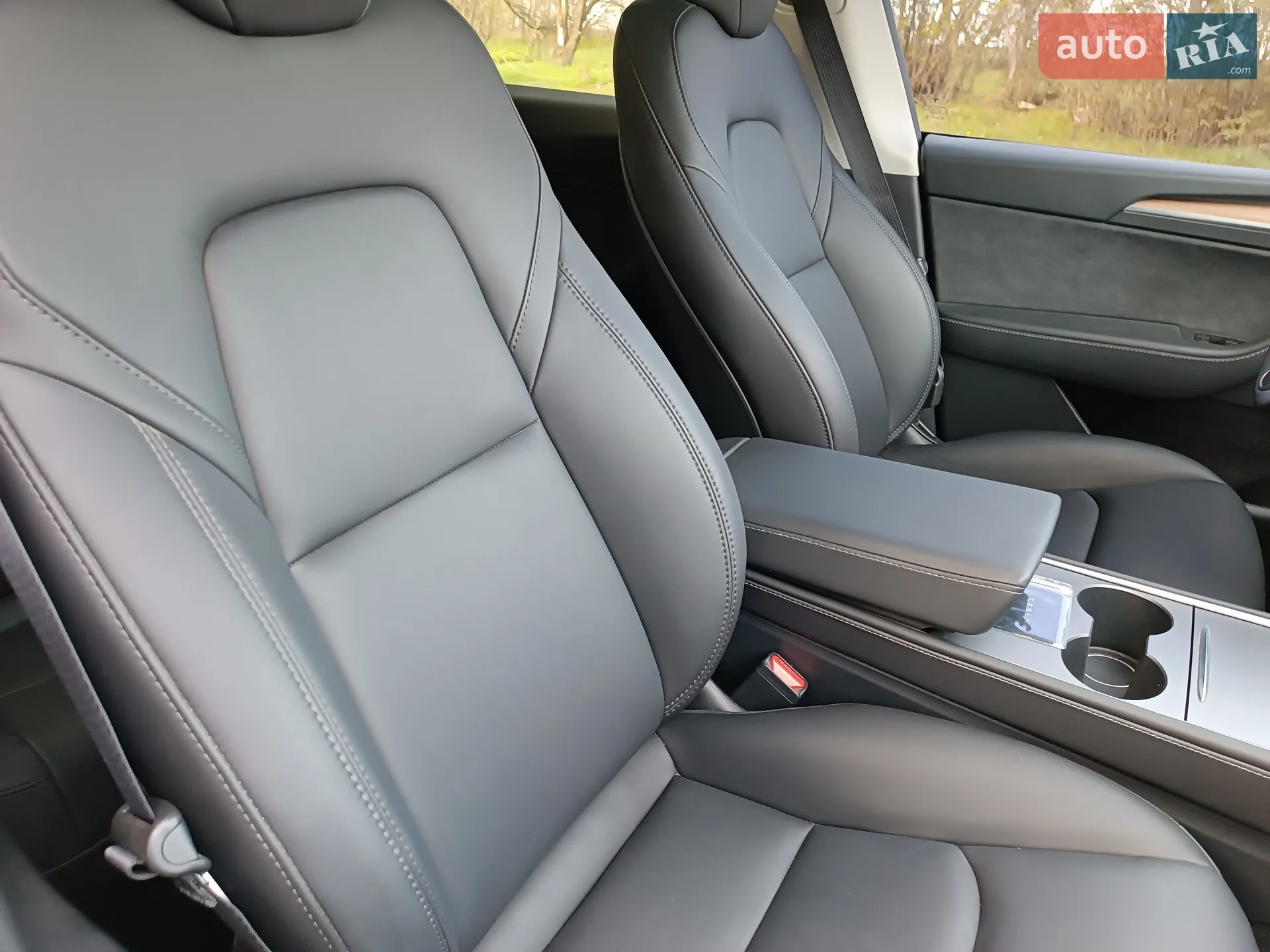 2025 Tesla Model Y - мініатюра 52