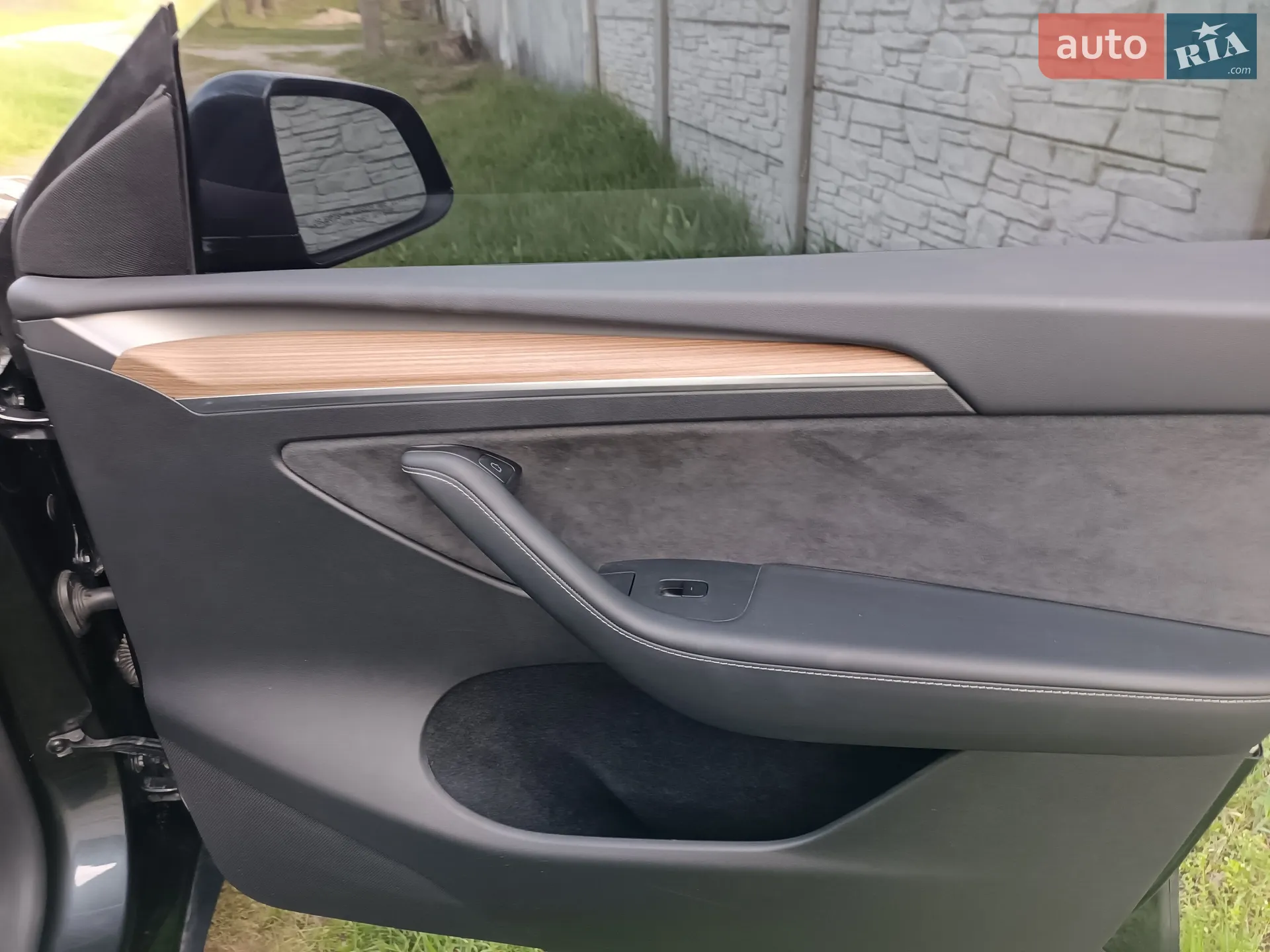2025 Tesla Model Y - мініатюра 54