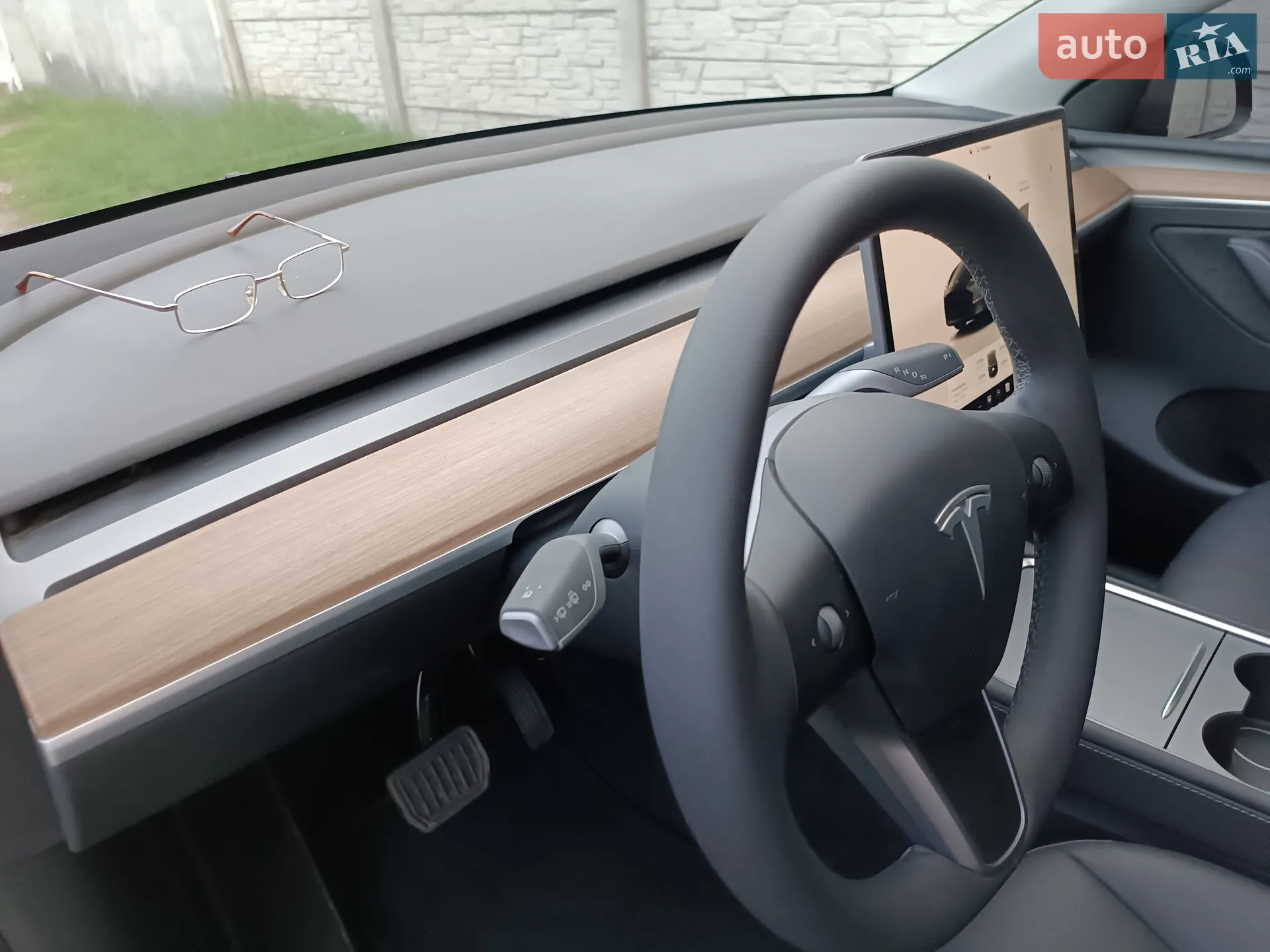 2025 Tesla Model Y - мініатюра 7