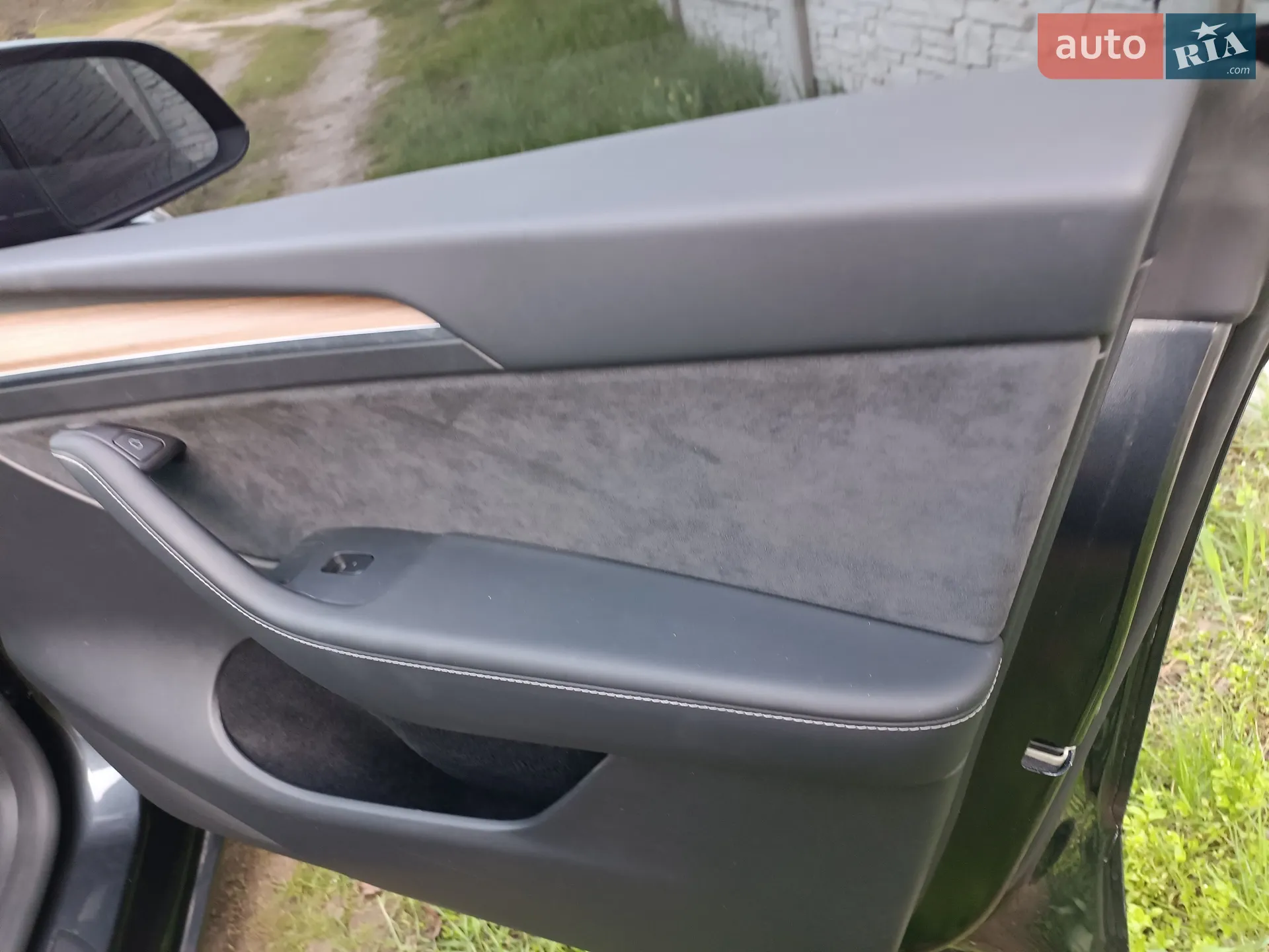 2025 Tesla Model Y - мініатюра 60