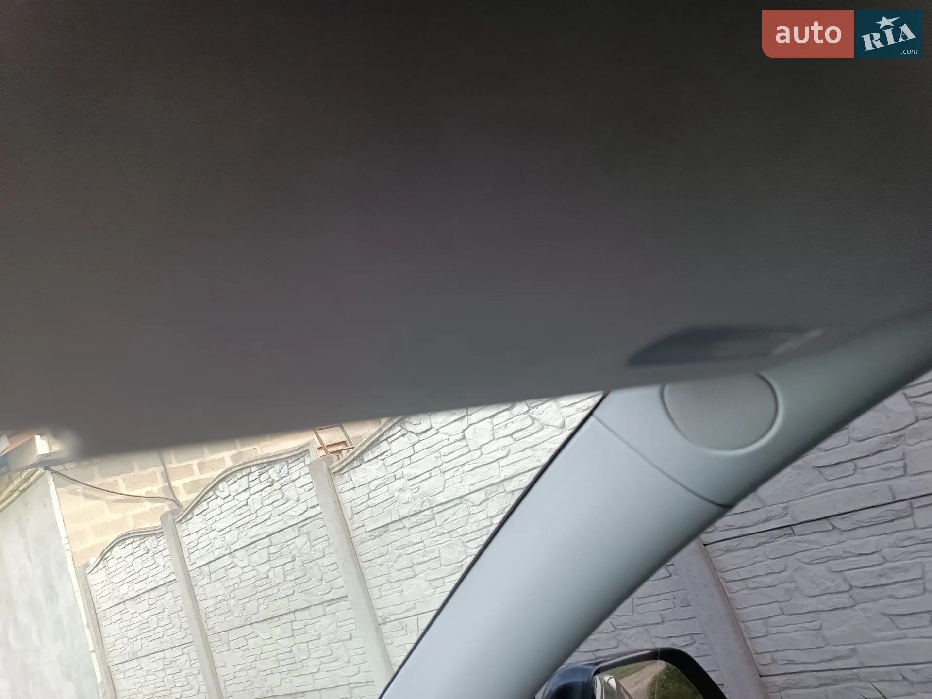 2025 Tesla Model Y - мініатюра 100