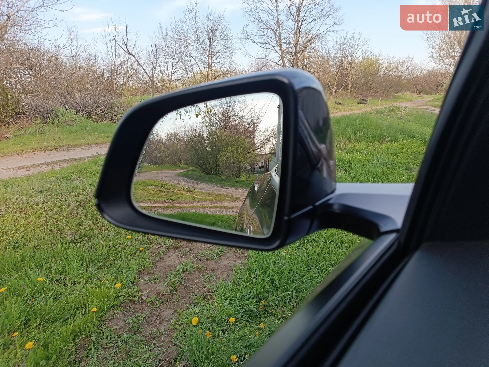 2025 Tesla Model Y - мініатюра 102