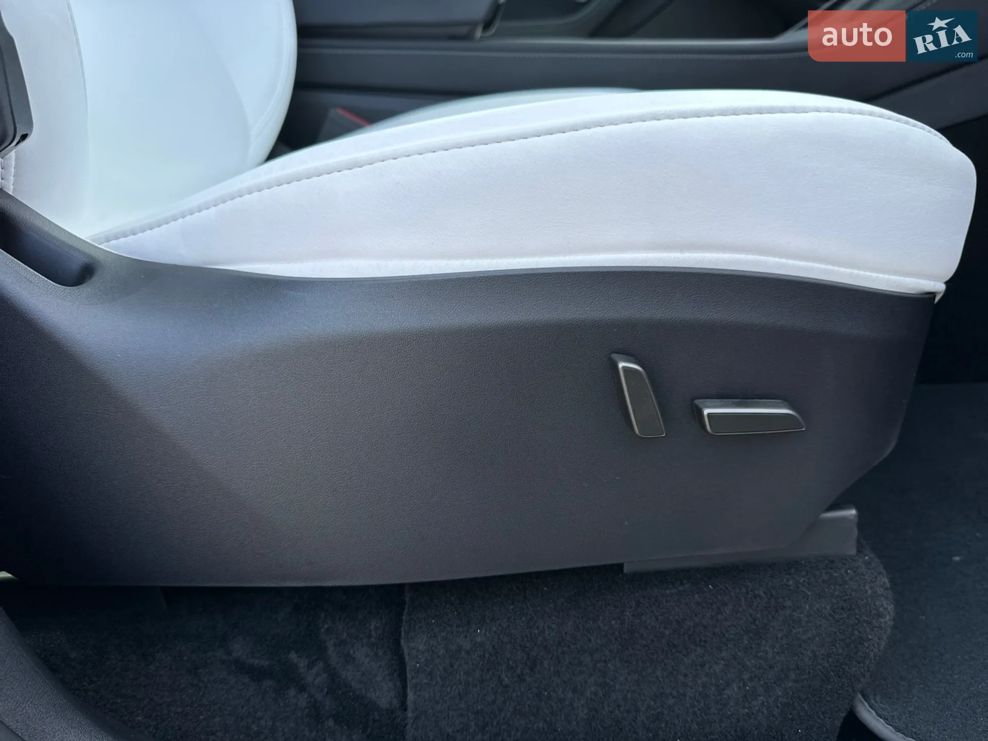 2024 Tesla Model Y - мініатюра 16