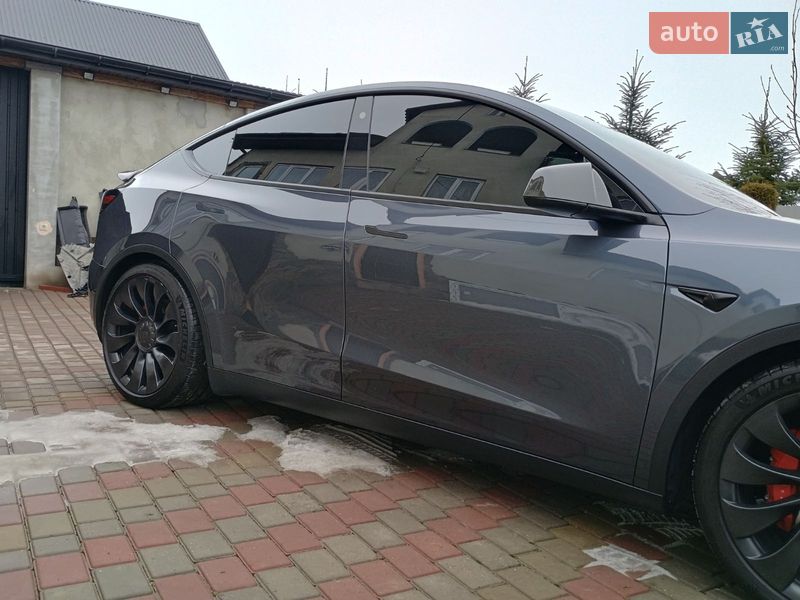 Tesla Model Y 2022