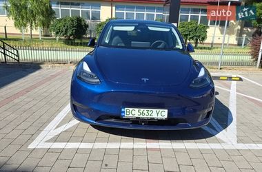 Седан Tesla Model Y 2023 в Львові