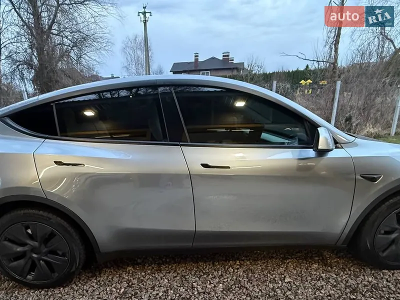 Tesla Model Y 2024 VIN 7SAYGAEE1RF179143 фото оголошення 11 з 78