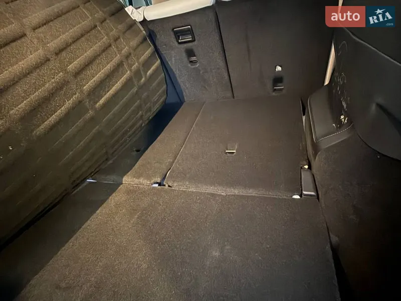 Tesla Model Y 2024 VIN 7SAYGAEE1RF179143 фото оголошення 48 з 78