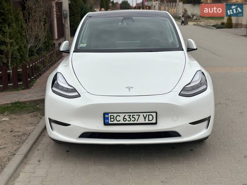 Tesla Model Y 2022