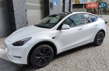 Внедорожник / Кроссовер Tesla Model Y 2025 в Киеве