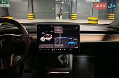 Внедорожник / Кроссовер Tesla Model Y 2021 в Киеве