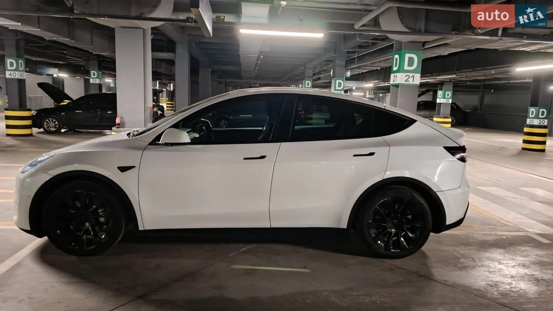 2021 Tesla Model Y - мініатюра 4