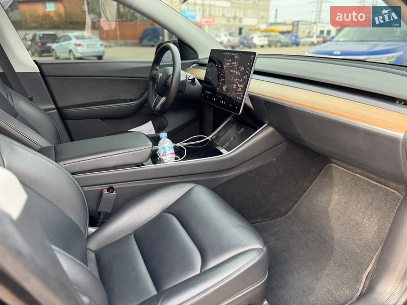 Позашляховик / Кросовер Tesla Model Y 2020 в Харкові